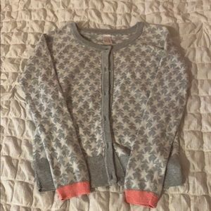 Cute gray and white sweater!